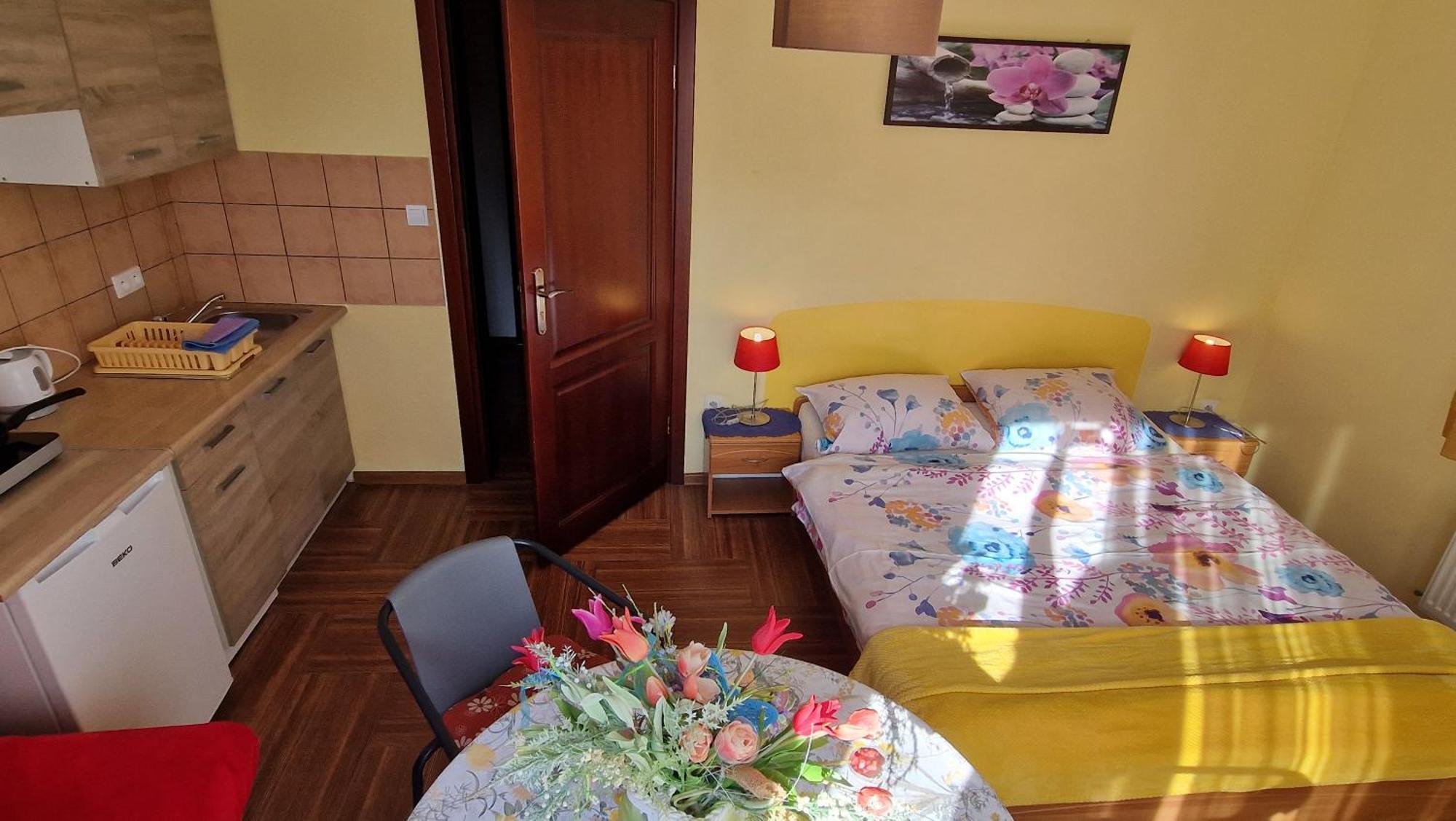 Apartament z 2 sypialniami i balkonem