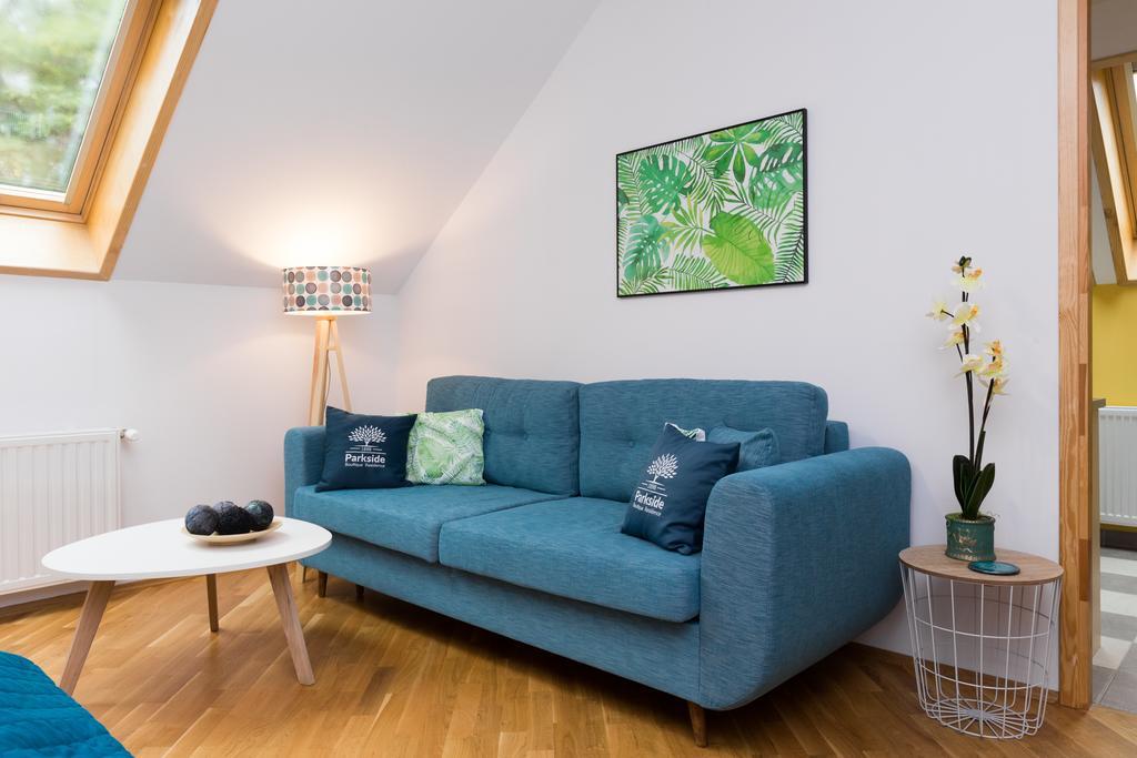 Apartament dwupokojowy z łóżkiem typu king-size/2 łóżkami pojedynczymi
