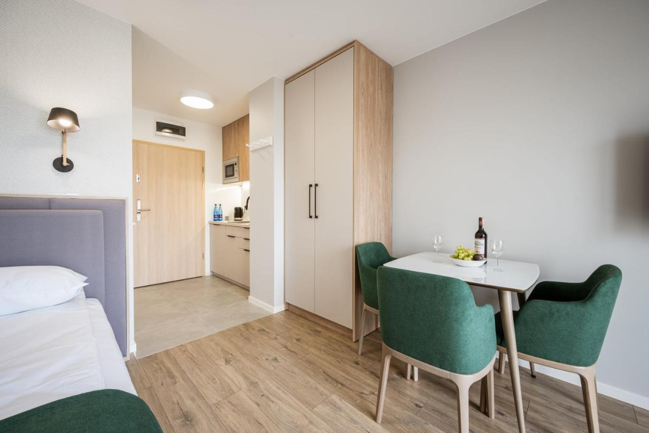 King Studio with Sofa Bed with Air Conditioning,972414535:JPEG