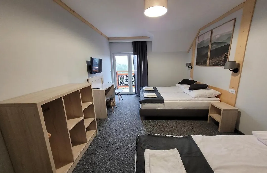 Karolowy pokoje&apartamenty-1