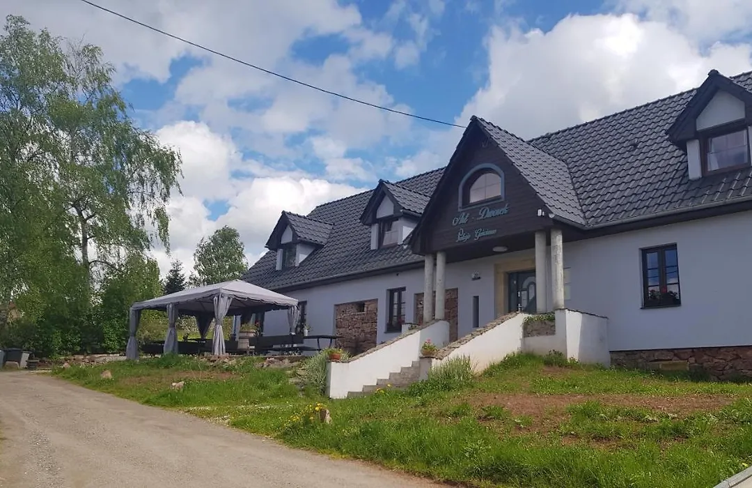 Pokoje Gościnne Art- Dworek-1