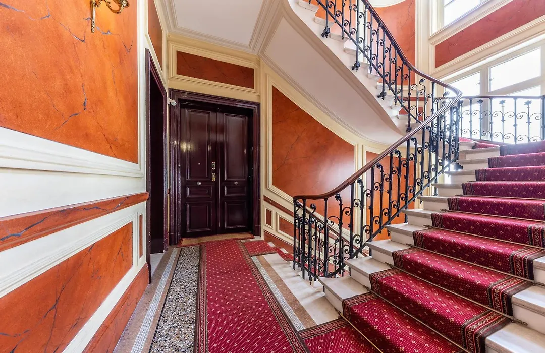 Appartement Avenue Montaigne - Paris Champs Elysees-1