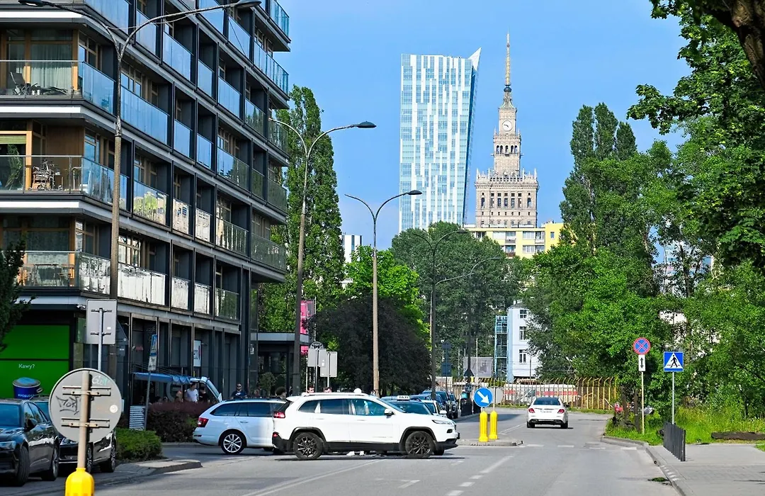 ApartHotel Kolejowa Apartamenty-1