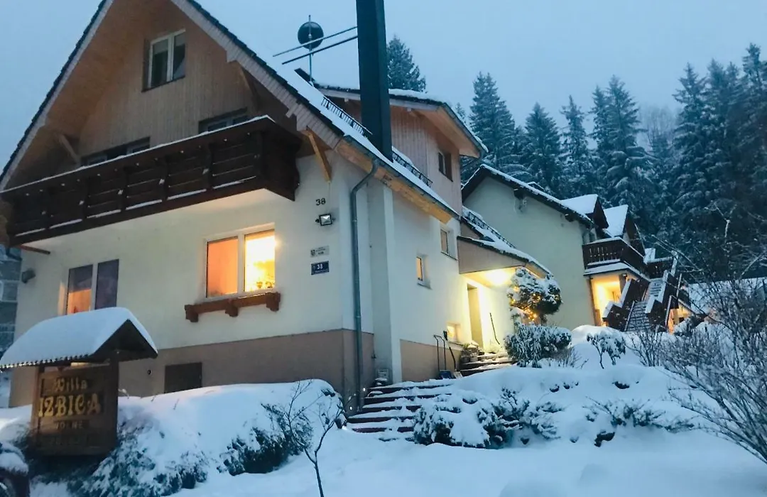 Willa Izbica Karpacz Parking, Jacuzzi, Sauna Gratis-1