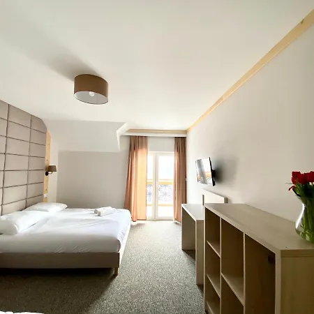 Karolowy pokoje&apartamenty-3
