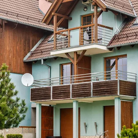 Apartamenty PIAMOLA Willa Turkusowa-3