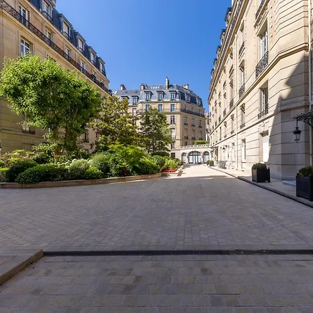 Appartement Avenue Montaigne - Paris Champs Elysees-3