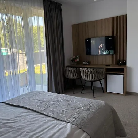 Resort Eden Premium Domki Jacuzzi, Sauna-3