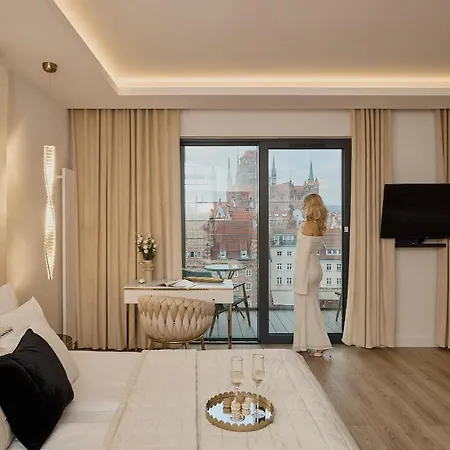 Deo Plaza Premium Suites & Riverside By Downtown Apartments-3