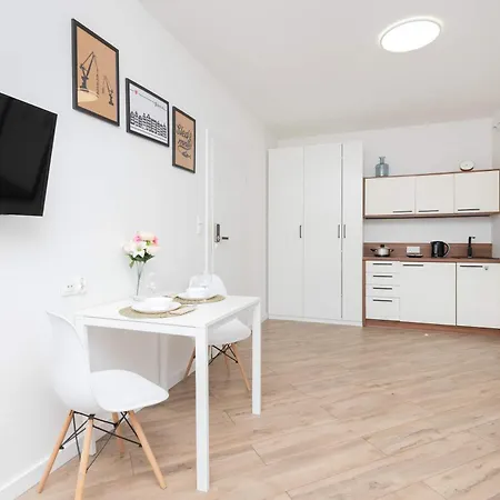 Browar Gdański by Noclegi Renters-2
