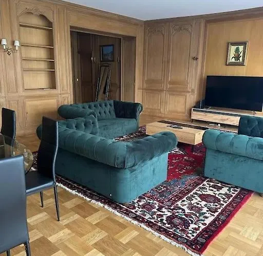 Apartament Avenue Foch Paryż