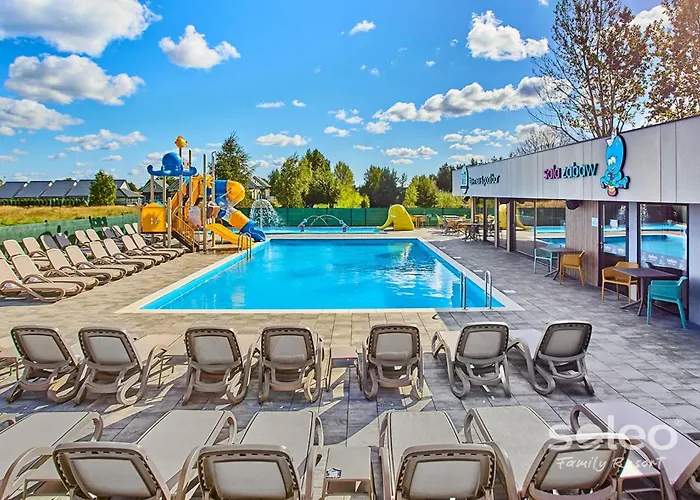 SOLEO Family Resort - domki 3 min od Morza - 3 Baseny, 3 Jacuzzi, Sauna, ANIMACJE, Małpi Gaj, 3 Sale Zabaw, 4 Place Zabaw, 2 Restauracje Rewal