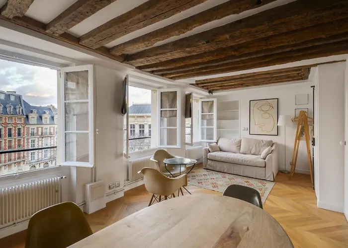 Apartament Cosy & Bright Under The Beams On Place Dauphine Id 319 Paryż